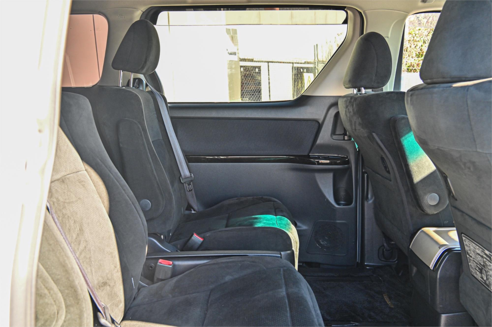 2011 TOYOTA VELLFIRE ANH20W CONTINUOUS VARIABLE 5D WAGON