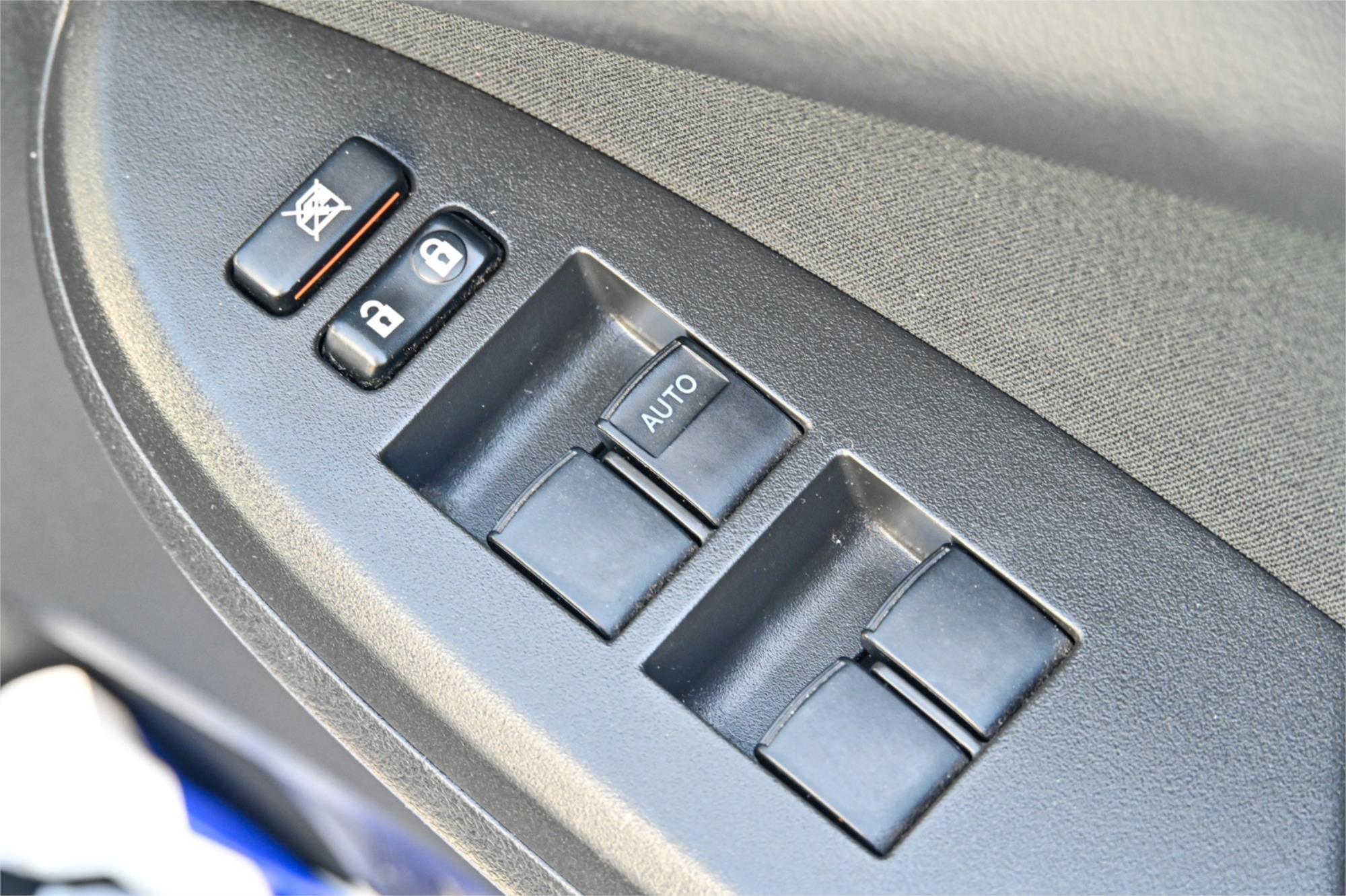 2012 TOYOTA COROLLA ZRE152R MY11 ASCENT 6 SP MANUAL 4D SEDAN