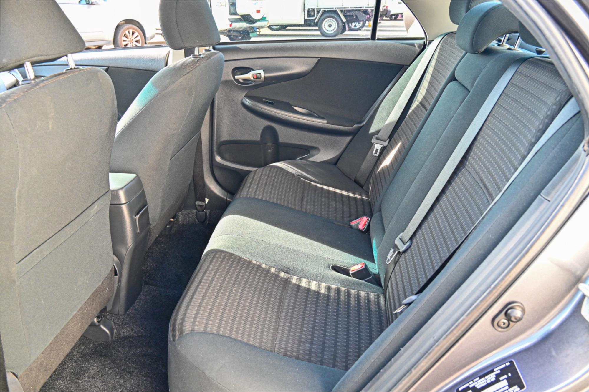 2012 TOYOTA COROLLA ZRE152R MY11 ASCENT 6 SP MANUAL 4D SEDAN