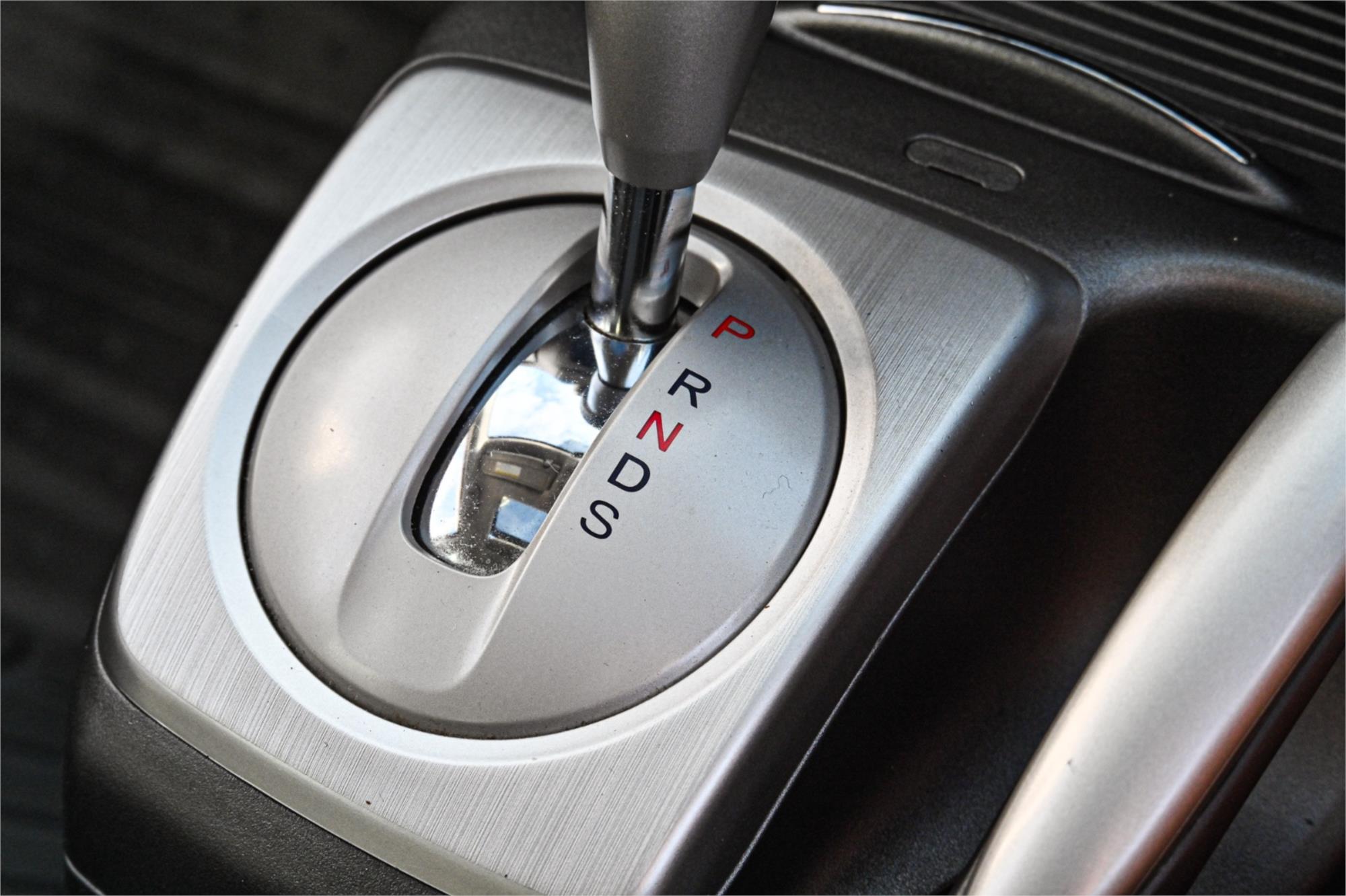 2010 HONDA CIVIC MY09 VTi-L 5 SP AUTOMATIC 4D SEDAN