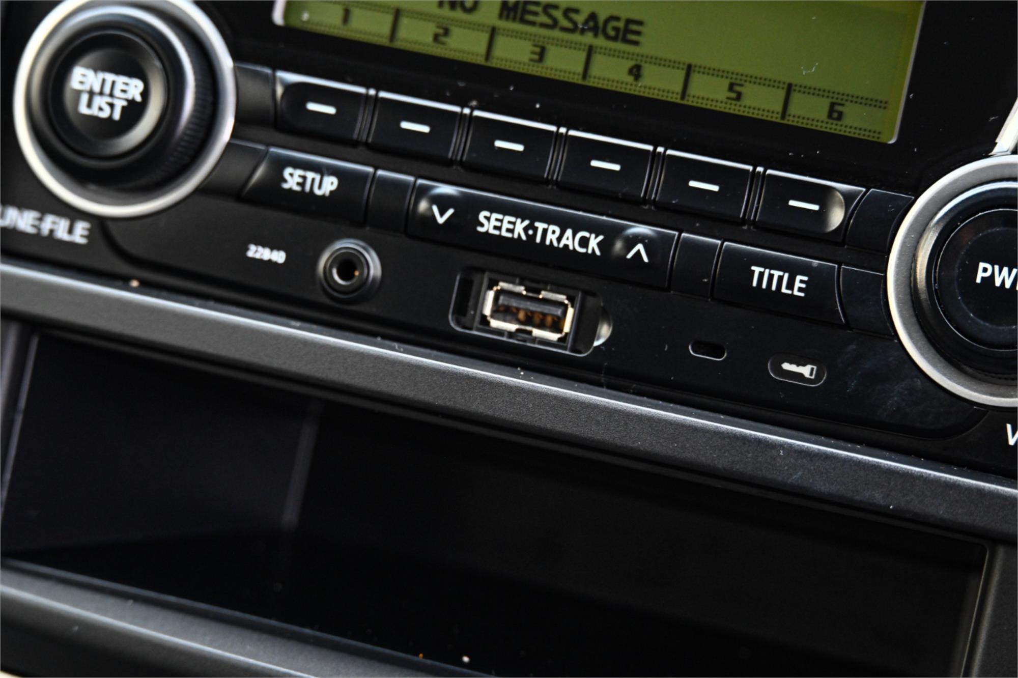 2013 TOYOTA KLUGER GSU40R MY11 UPGRADE KX-R (FWD) 7 SEAT 5 SP AUTOMATIC 4D WAGON