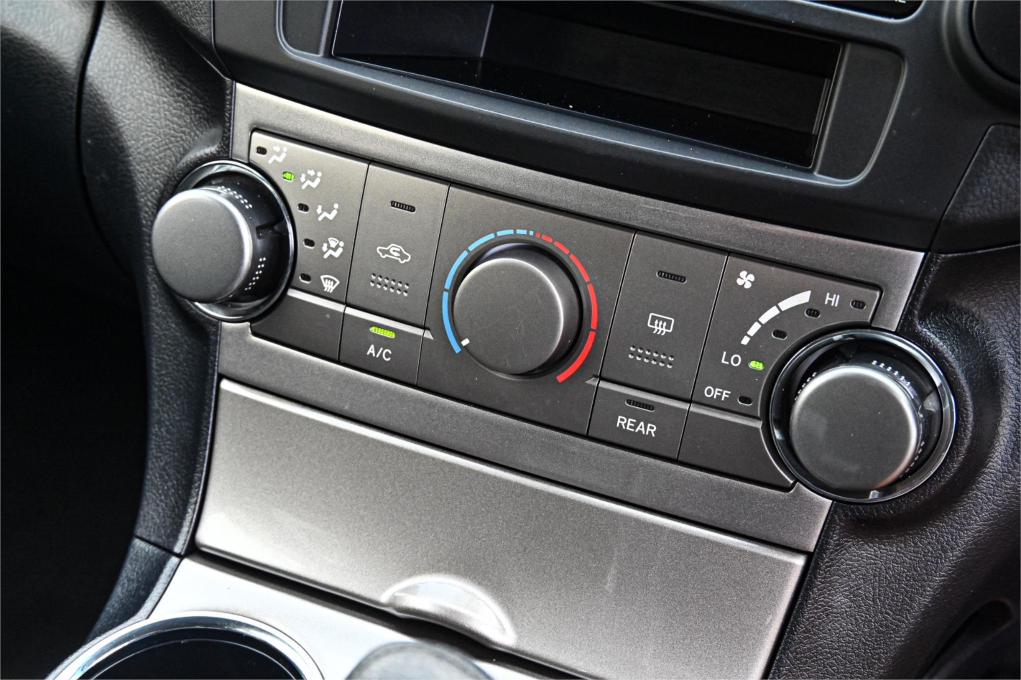 2013 TOYOTA KLUGER GSU40R MY11 UPGRADE KX-R (FWD) 7 SEAT 5 SP AUTOMATIC 4D WAGON