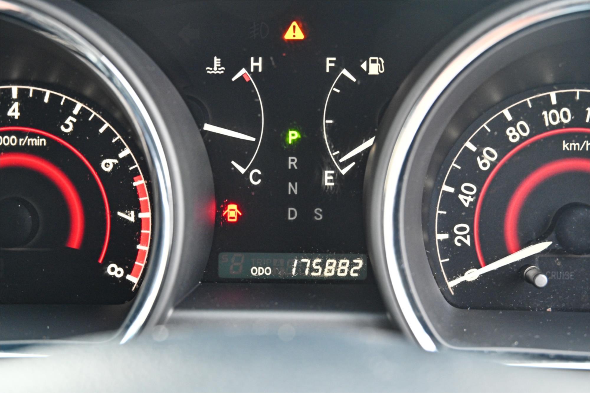 2013 TOYOTA KLUGER GSU40R MY11 UPGRADE KX-R (FWD) 7 SEAT 5 SP AUTOMATIC 4D WAGON