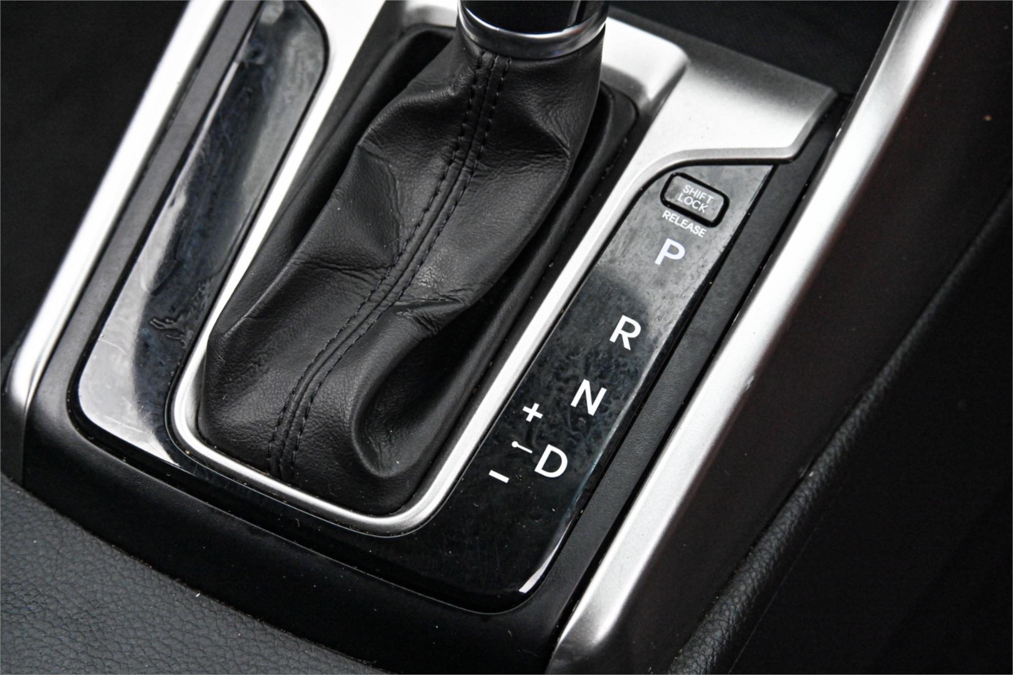 2013 HYUNDAI i30 GD ACTIVE 6 SP AUTOMATIC 5D HATCHBACK