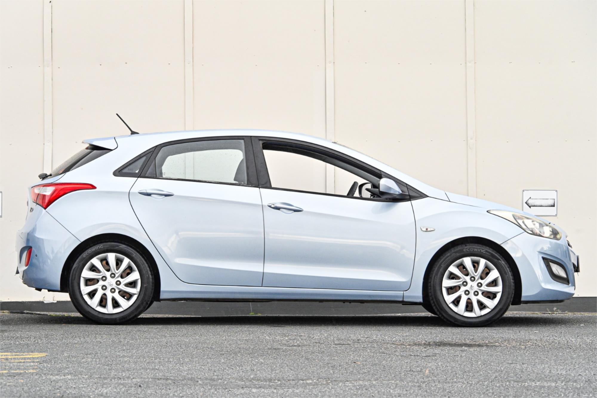2013 HYUNDAI i30 GD ACTIVE 6 SP AUTOMATIC 5D HATCHBACK