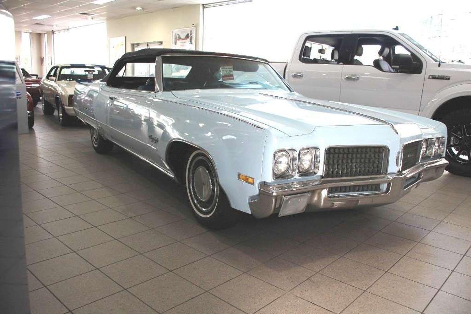 1970 OLDSMOBILE NINETY-EIGHT AUTO COUPE