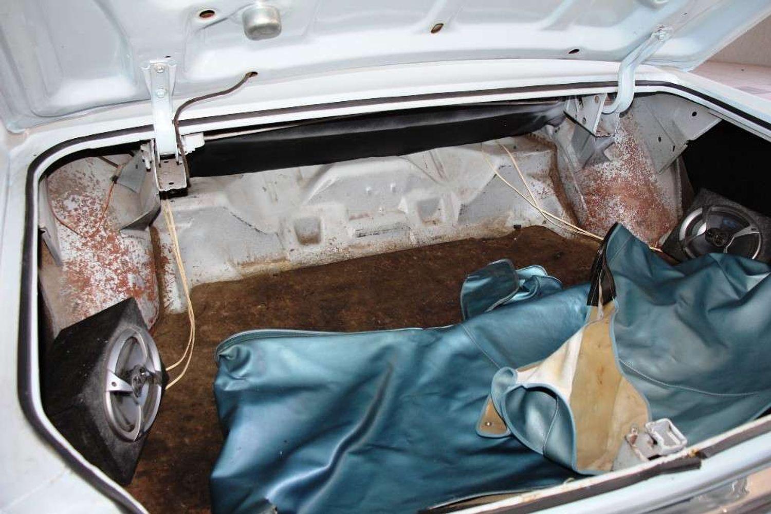 1970 OLDSMOBILE NINETY-EIGHT AUTO COUPE