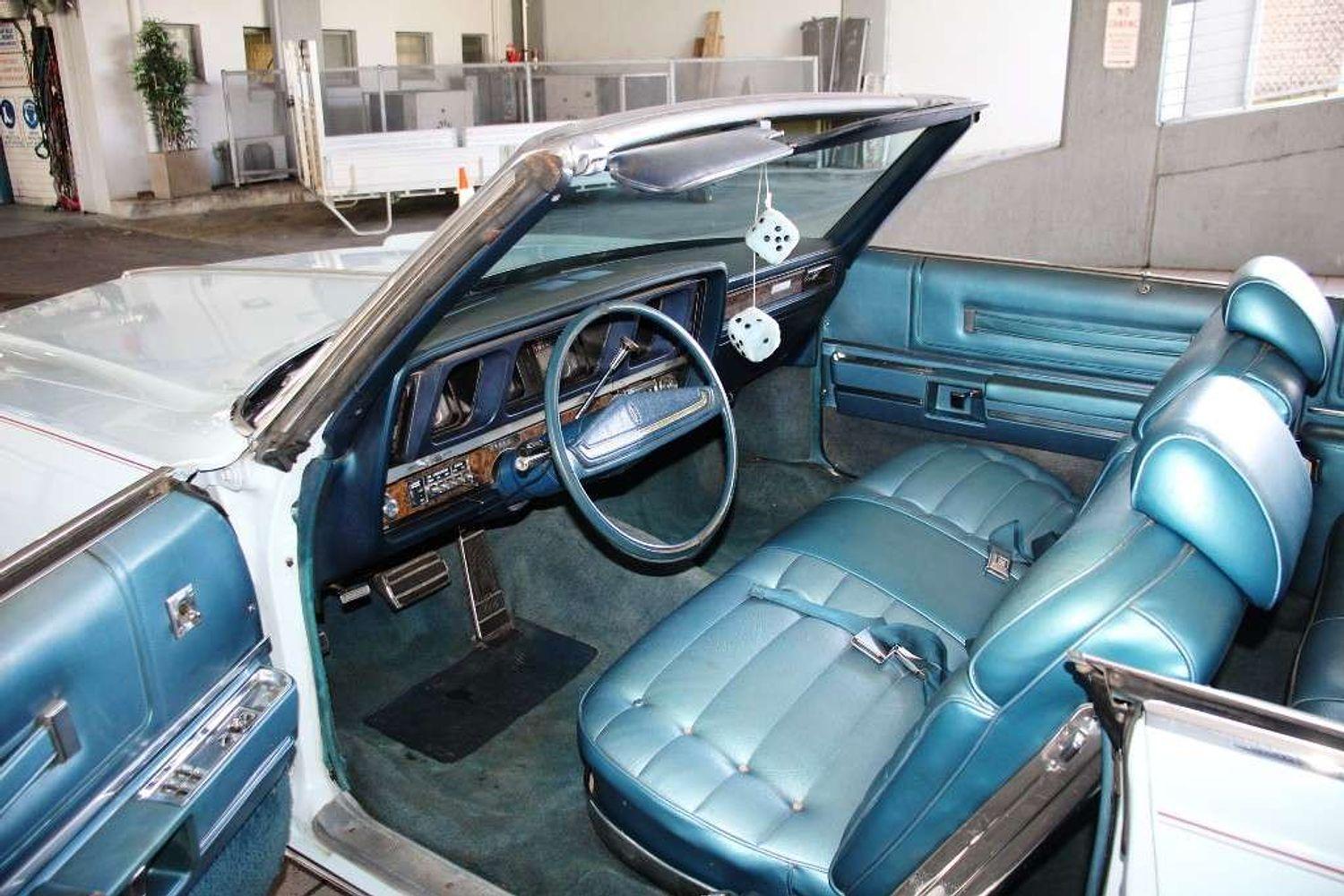 1970 OLDSMOBILE NINETY-EIGHT AUTO COUPE