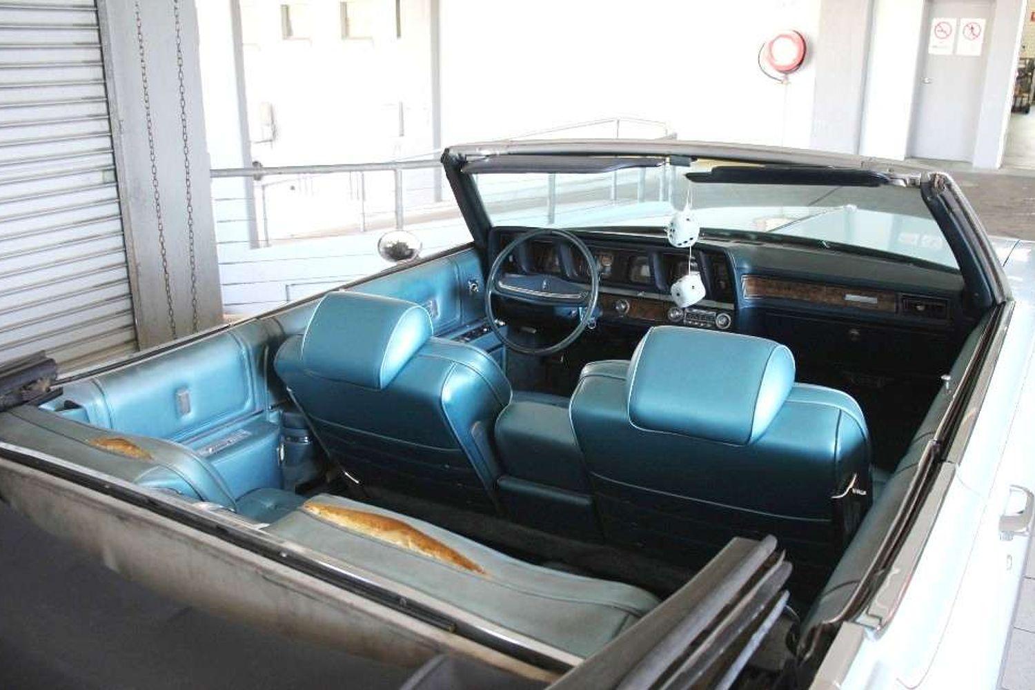 1970 OLDSMOBILE NINETY-EIGHT AUTO COUPE