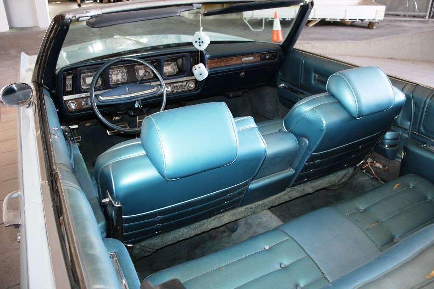 1970 OLDSMOBILE NINETY-EIGHT AUTO COUPE