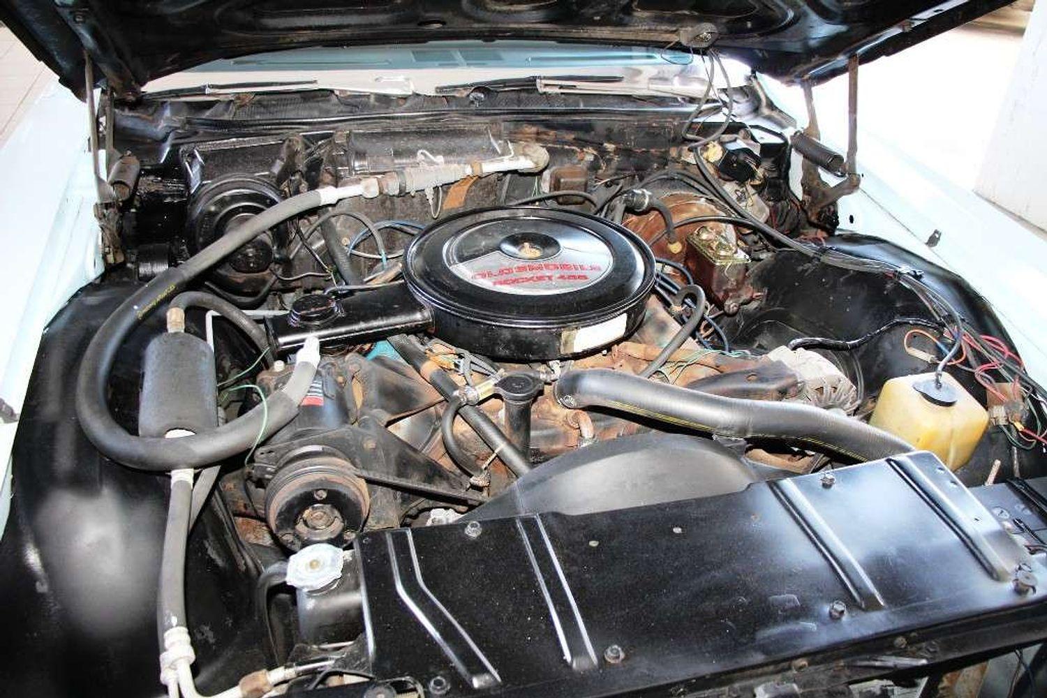 1970 OLDSMOBILE NINETY-EIGHT AUTO COUPE