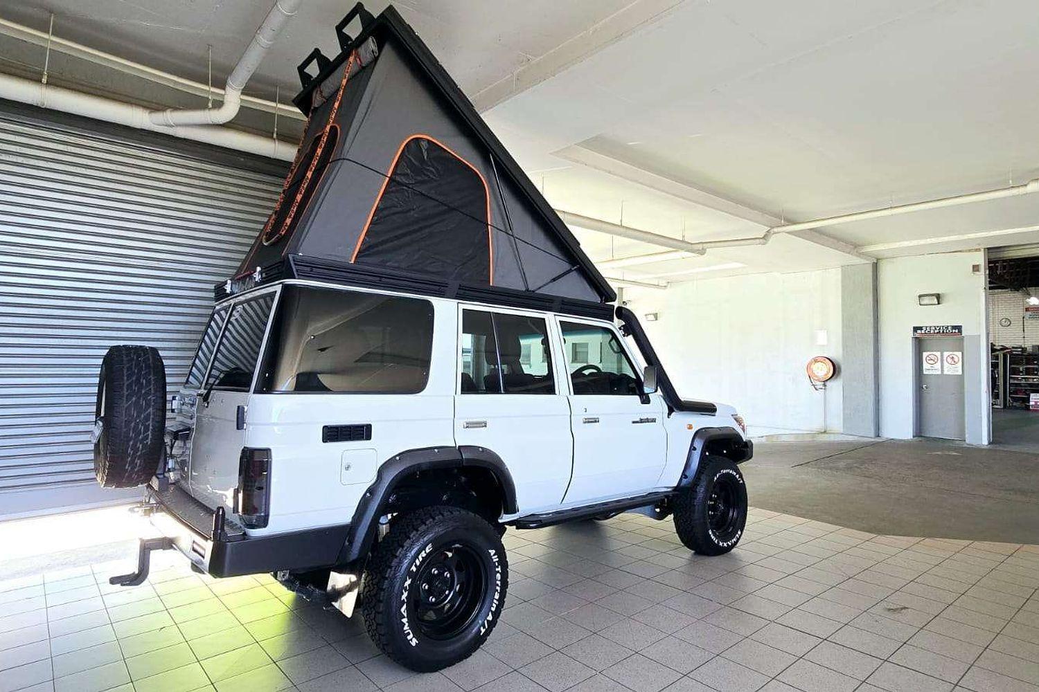 2016 TOYOTA LANDCRUISER VDJ76R MY12 UPDATE WORKMATE (4x4) 5 SP MANUAL 4D WAGON