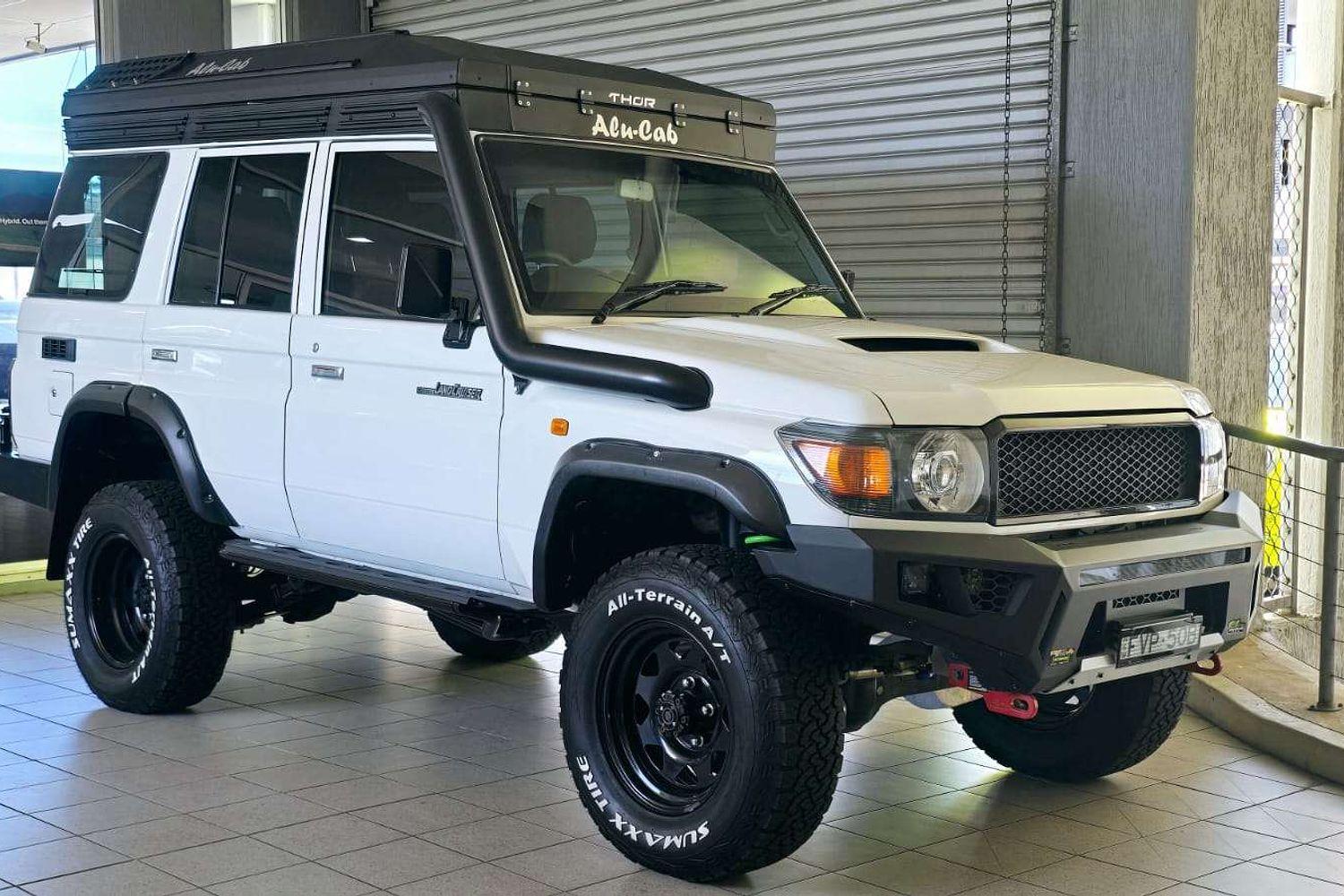 2016 TOYOTA LANDCRUISER VDJ76R MY12 UPDATE WORKMATE (4x4) 5 SP MANUAL 4D WAGON
