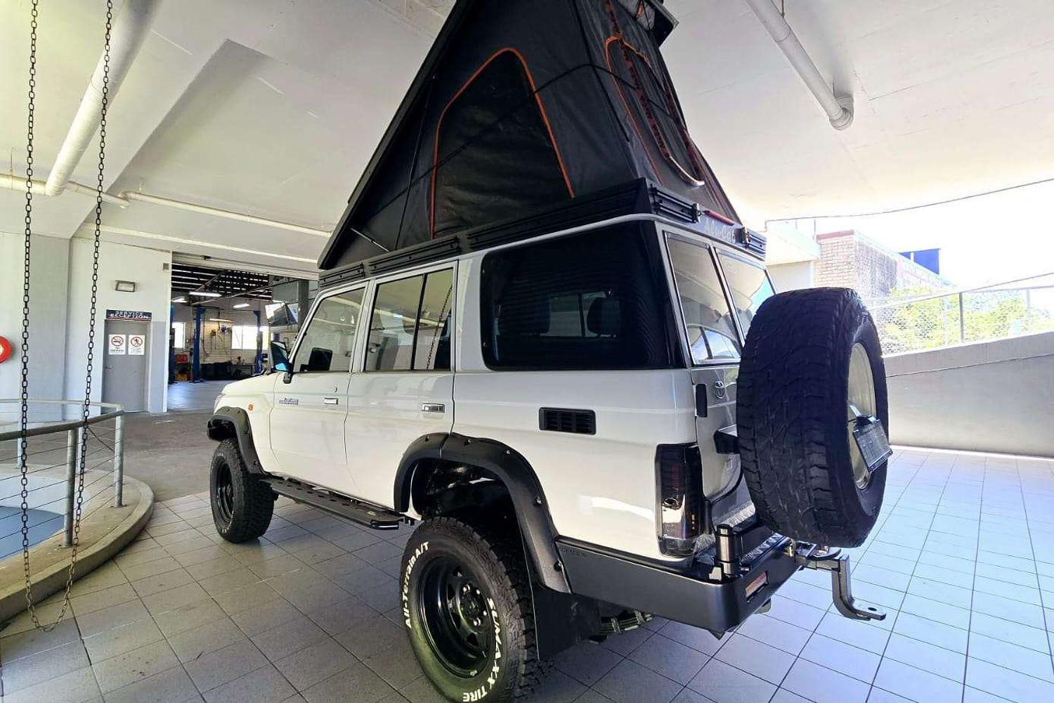 2016 TOYOTA LANDCRUISER VDJ76R MY12 UPDATE WORKMATE (4x4) 5 SP MANUAL 4D WAGON