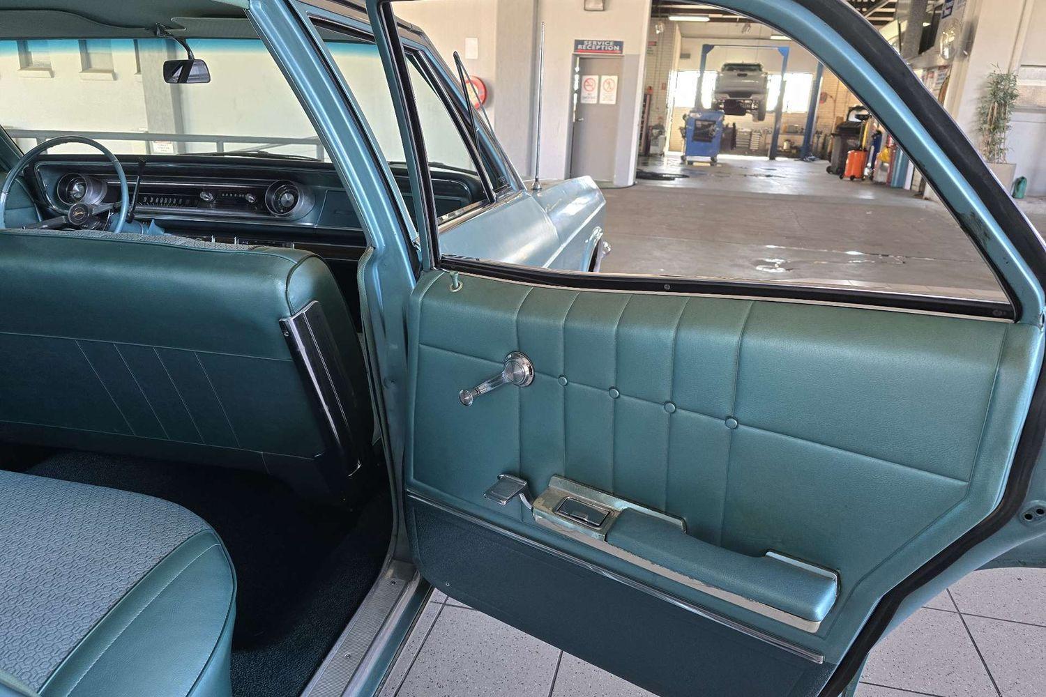 1965 CHEVROLET IMPALA AUTOMATIC 4D HARDTOP