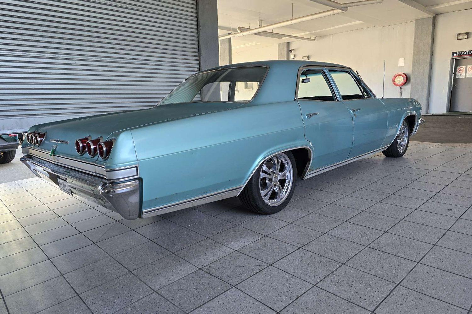 1965 CHEVROLET IMPALA AUTOMATIC 4D HARDTOP