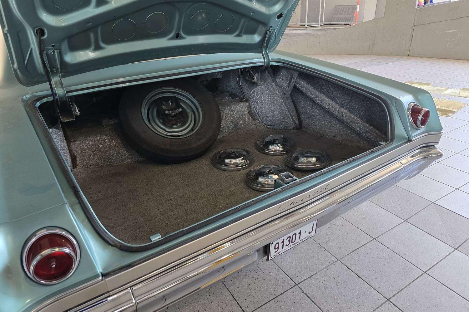 1965 CHEVROLET IMPALA AUTOMATIC 4D HARDTOP