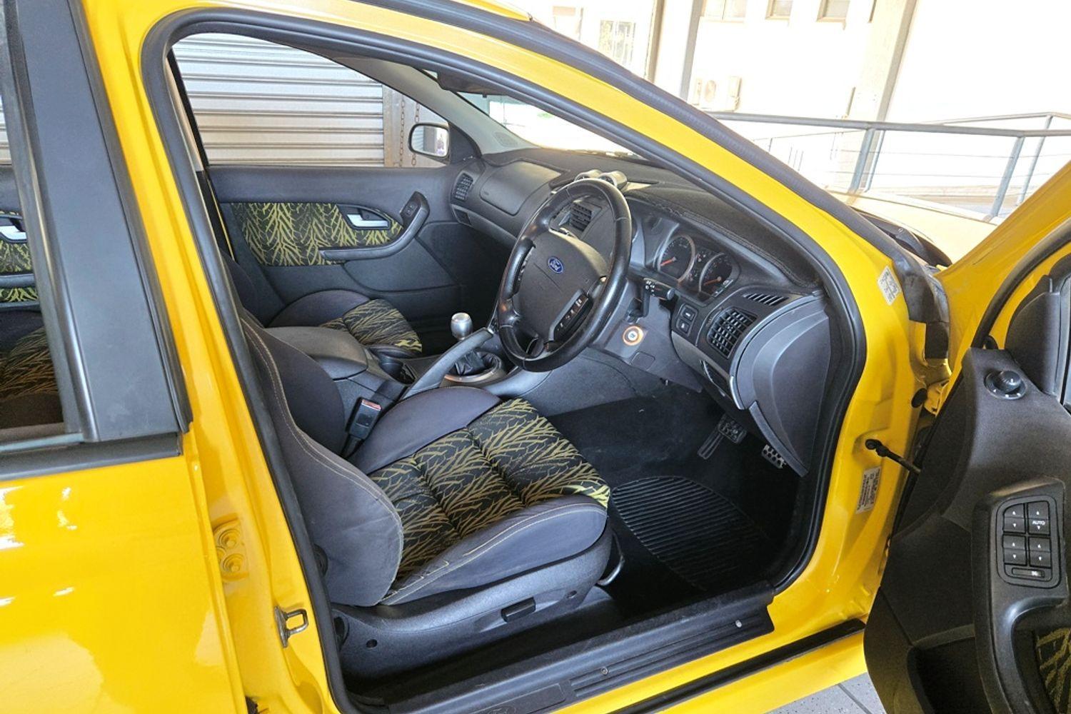 2004 FORD FALCON BA XR6T 5 SP MANUAL 4D SEDAN