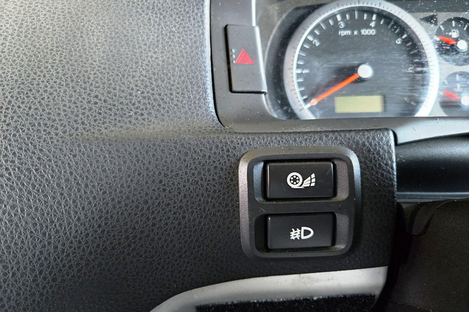 2004 FORD FALCON BA XR6T 5 SP MANUAL 4D SEDAN