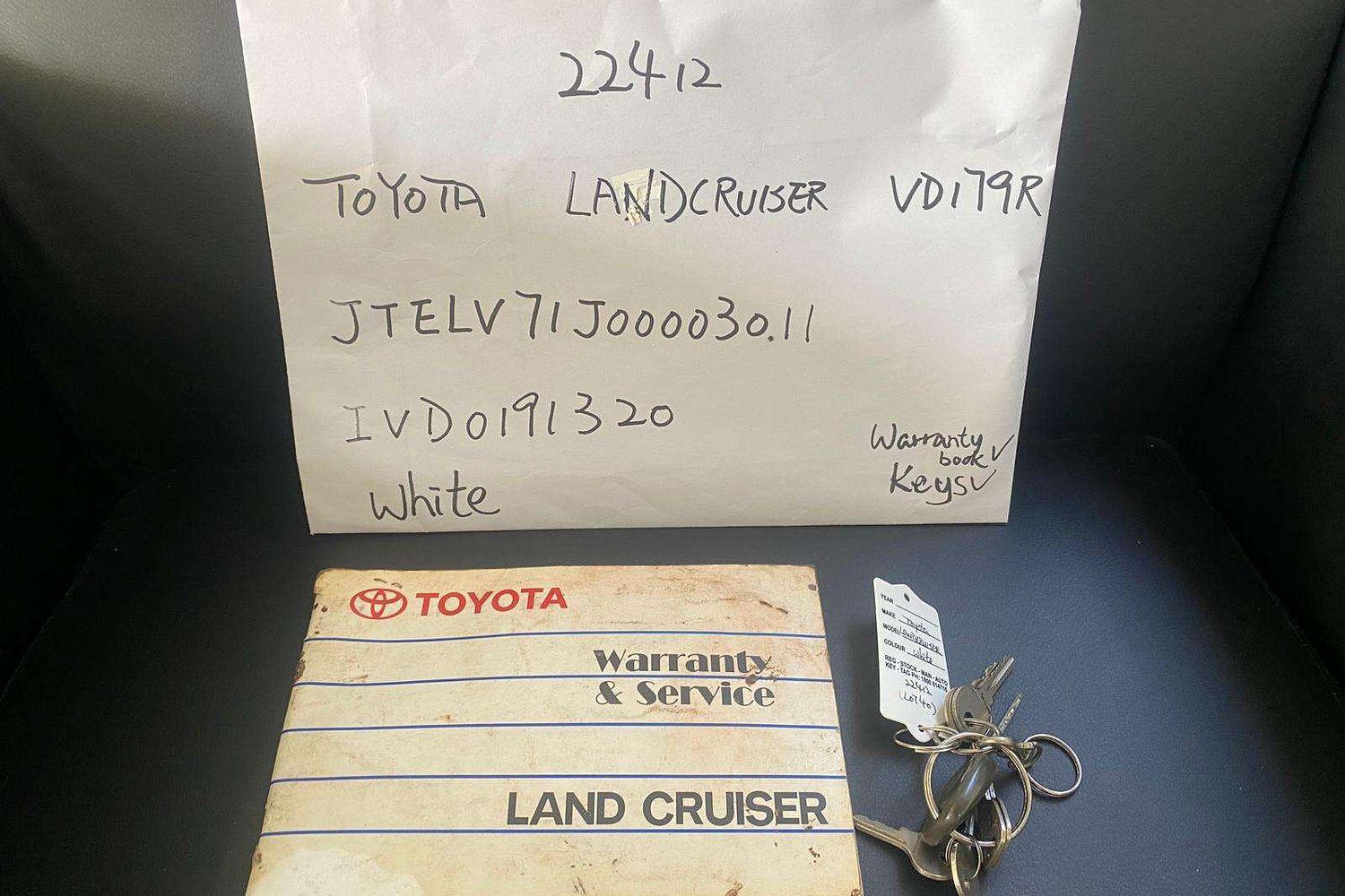 2012 TOYOTA LANDCRUISER VDJ79R MY12 UPDATE WORKMATE (4x4) 5 SP MANUAL C/CHAS