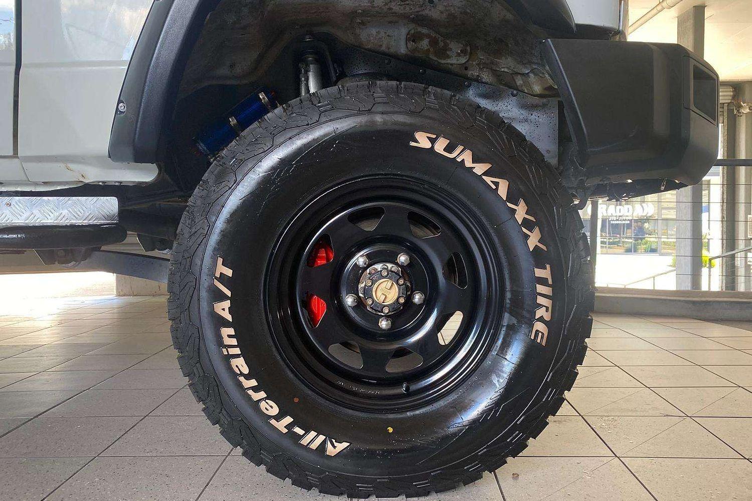 2012 TOYOTA LANDCRUISER VDJ79R MY12 UPDATE WORKMATE (4x4) 5 SP MANUAL C/CHAS