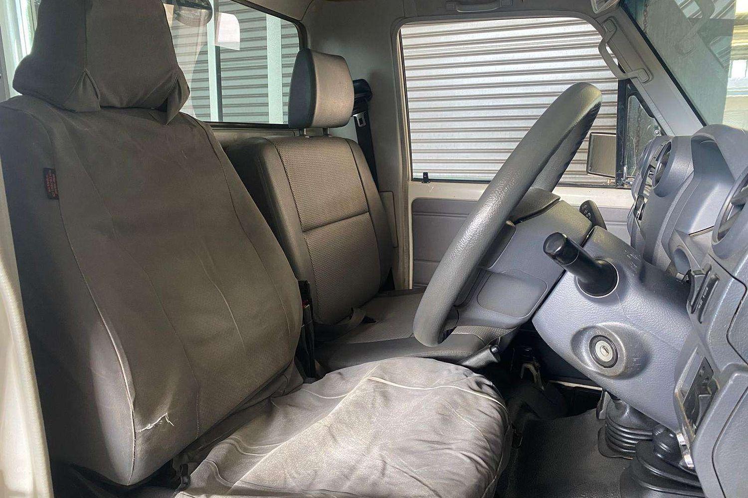 2012 TOYOTA LANDCRUISER VDJ79R MY12 UPDATE WORKMATE (4x4) 5 SP MANUAL C/CHAS