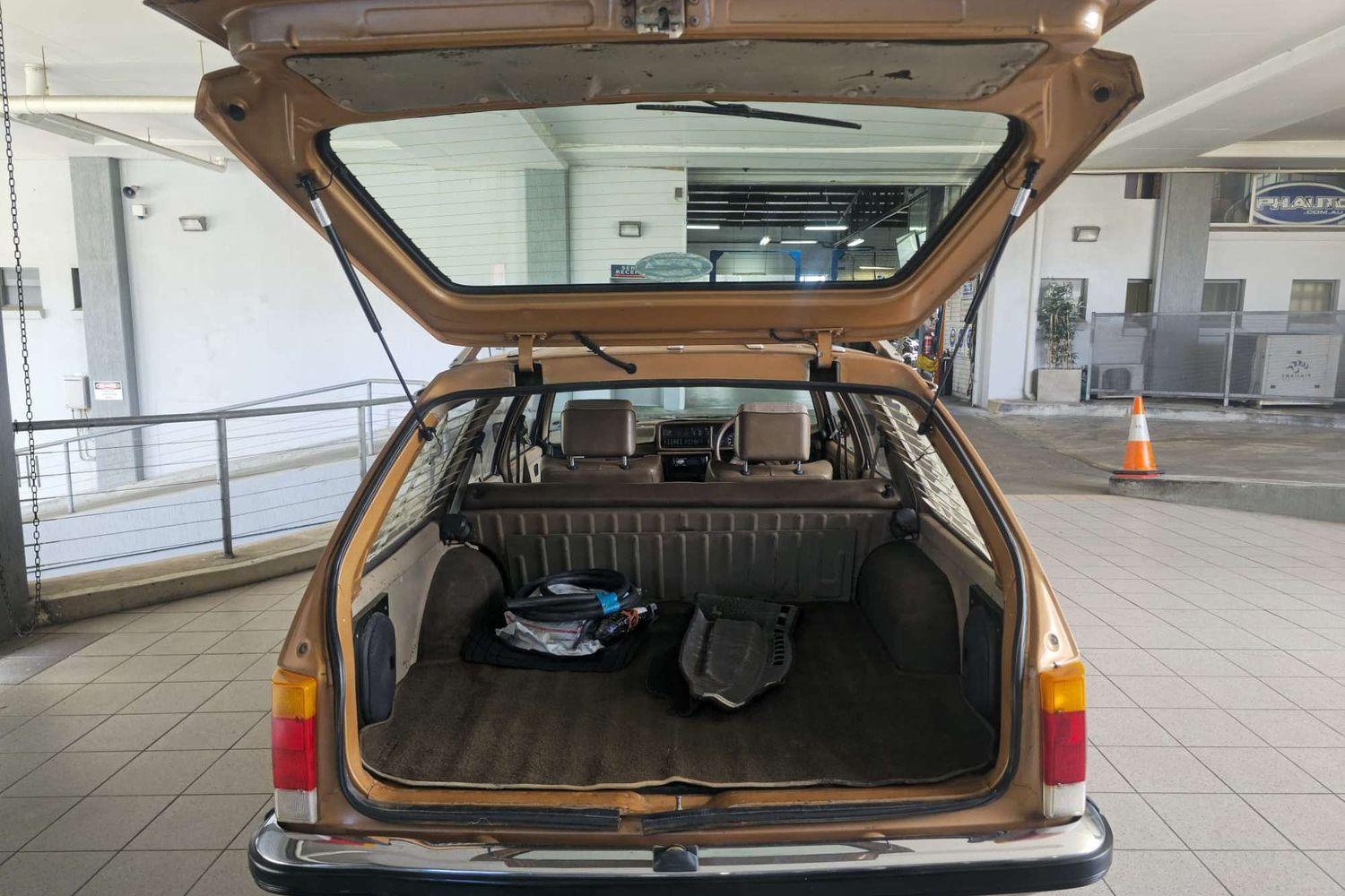 1983 HOLDEN COMMODORE VH SL 3 SP AUTOMATIC 4D WAGON