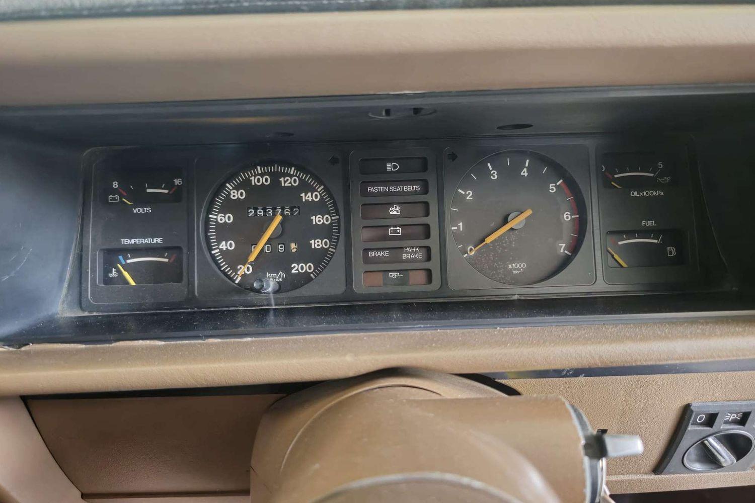 1983 HOLDEN COMMODORE VH SL 3 SP AUTOMATIC 4D WAGON