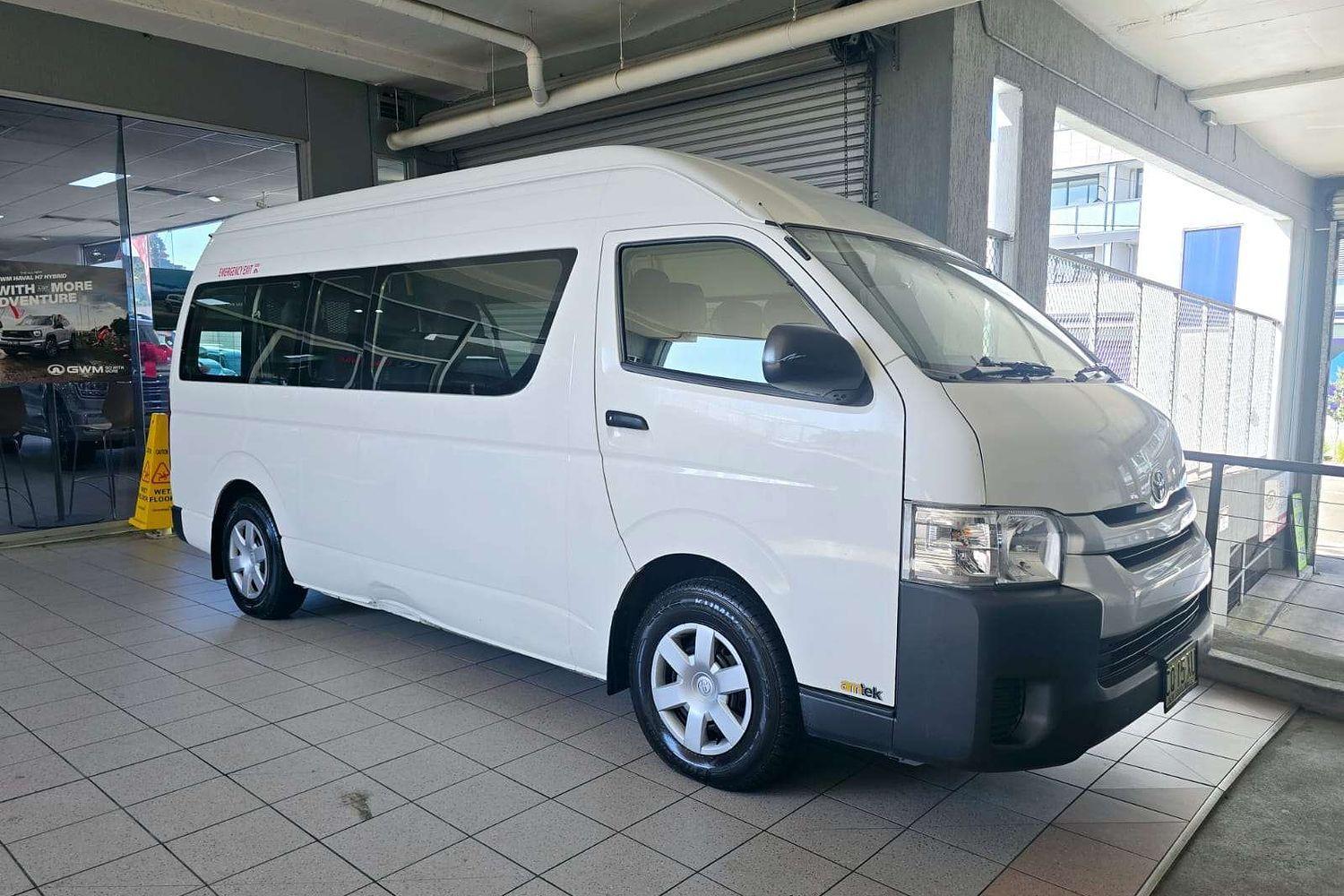2018 TOYOTA HIACE KDH223R MY16 COMMUTER 5 SP MANUAL BUS
