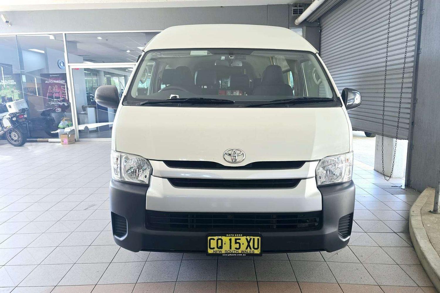 2018 TOYOTA HIACE KDH223R MY16 COMMUTER 5 SP MANUAL BUS