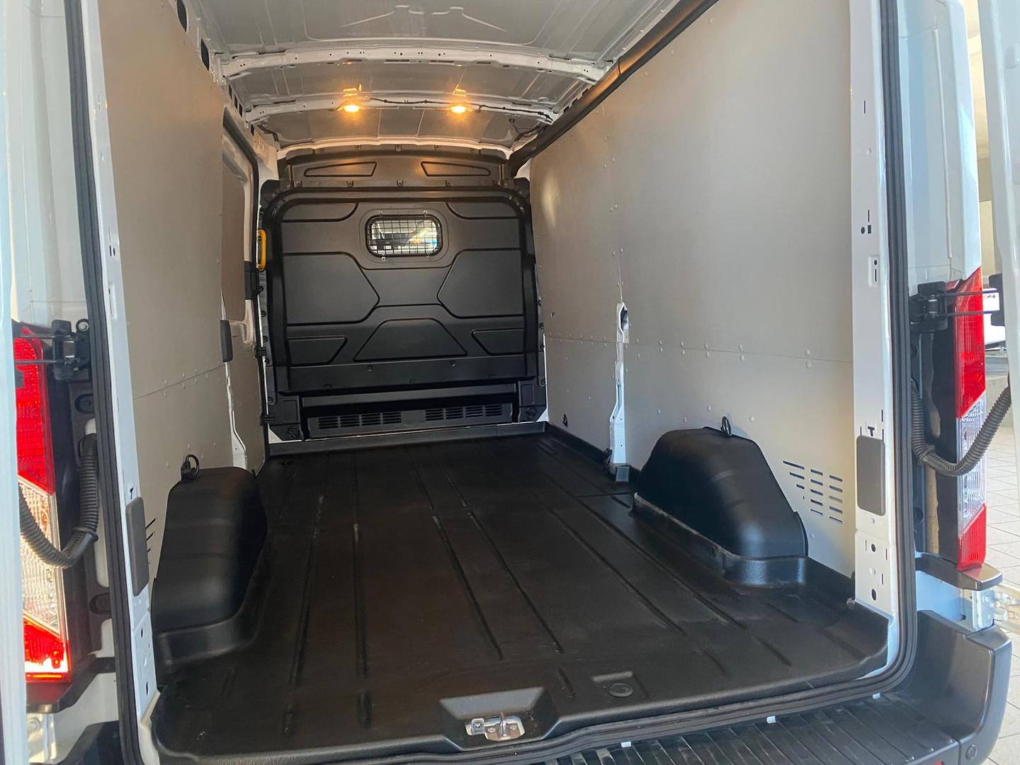 Transit Vo Rear 2024 FORD TRANSIT VO MY24 350L LWB (RWD) SRW 10 SP AUTOMATIC ...