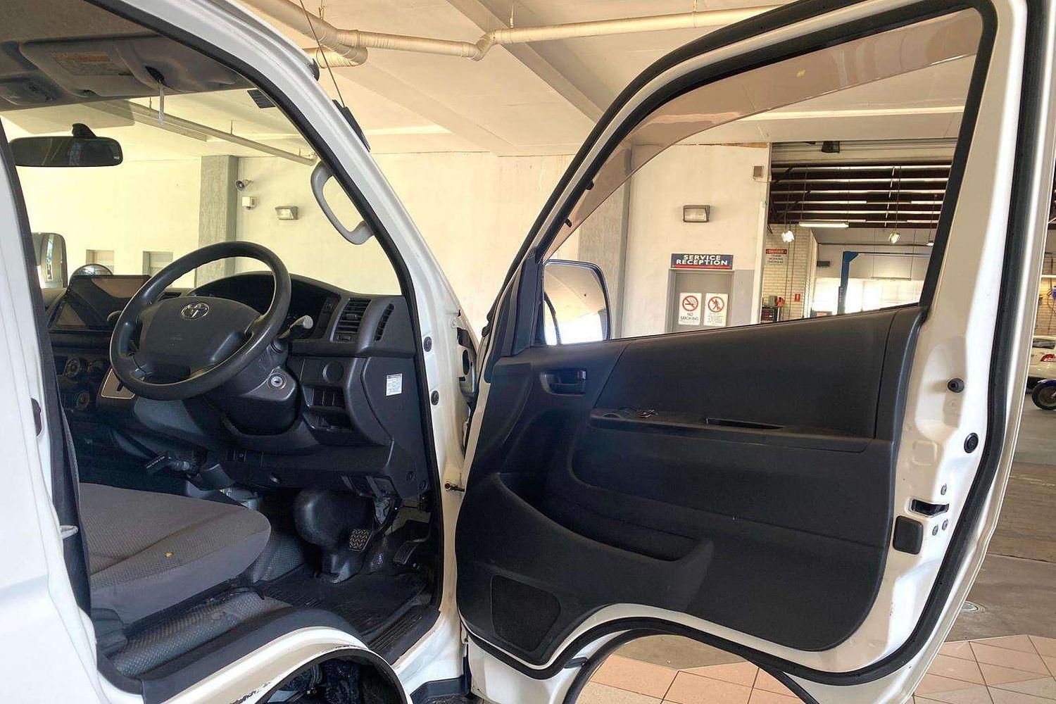 2017 TOYOTA HIACE KDH201 DX LONG 4 SP AUTOMATIC