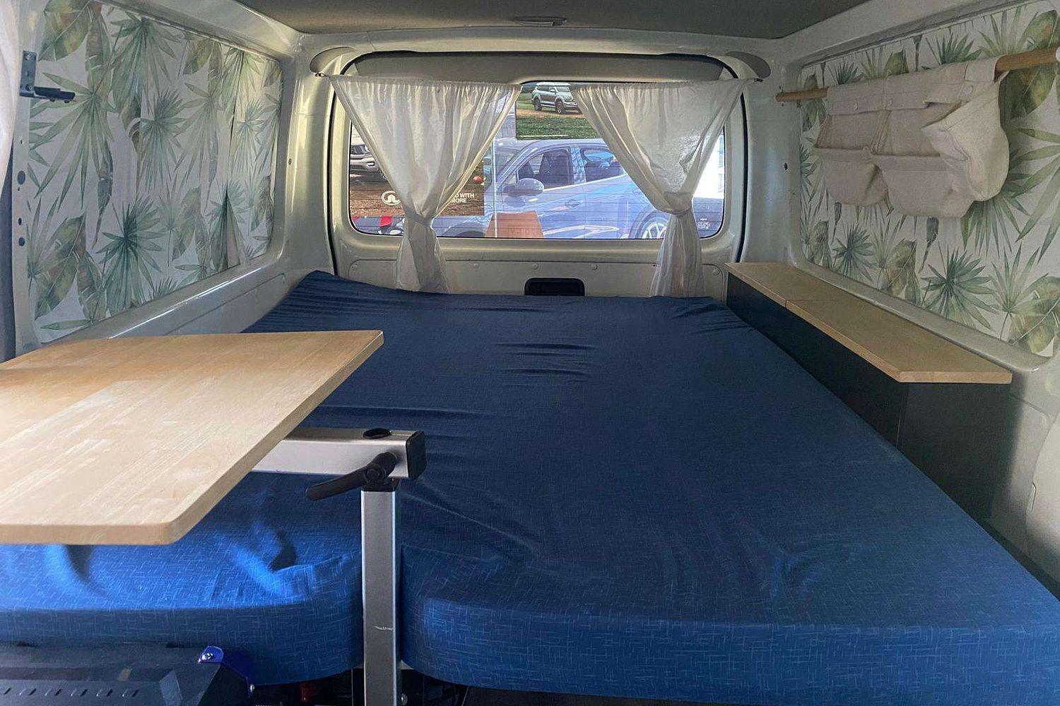 2017 TOYOTA HIACE KDH201 DX LONG 4 SP AUTOMATIC