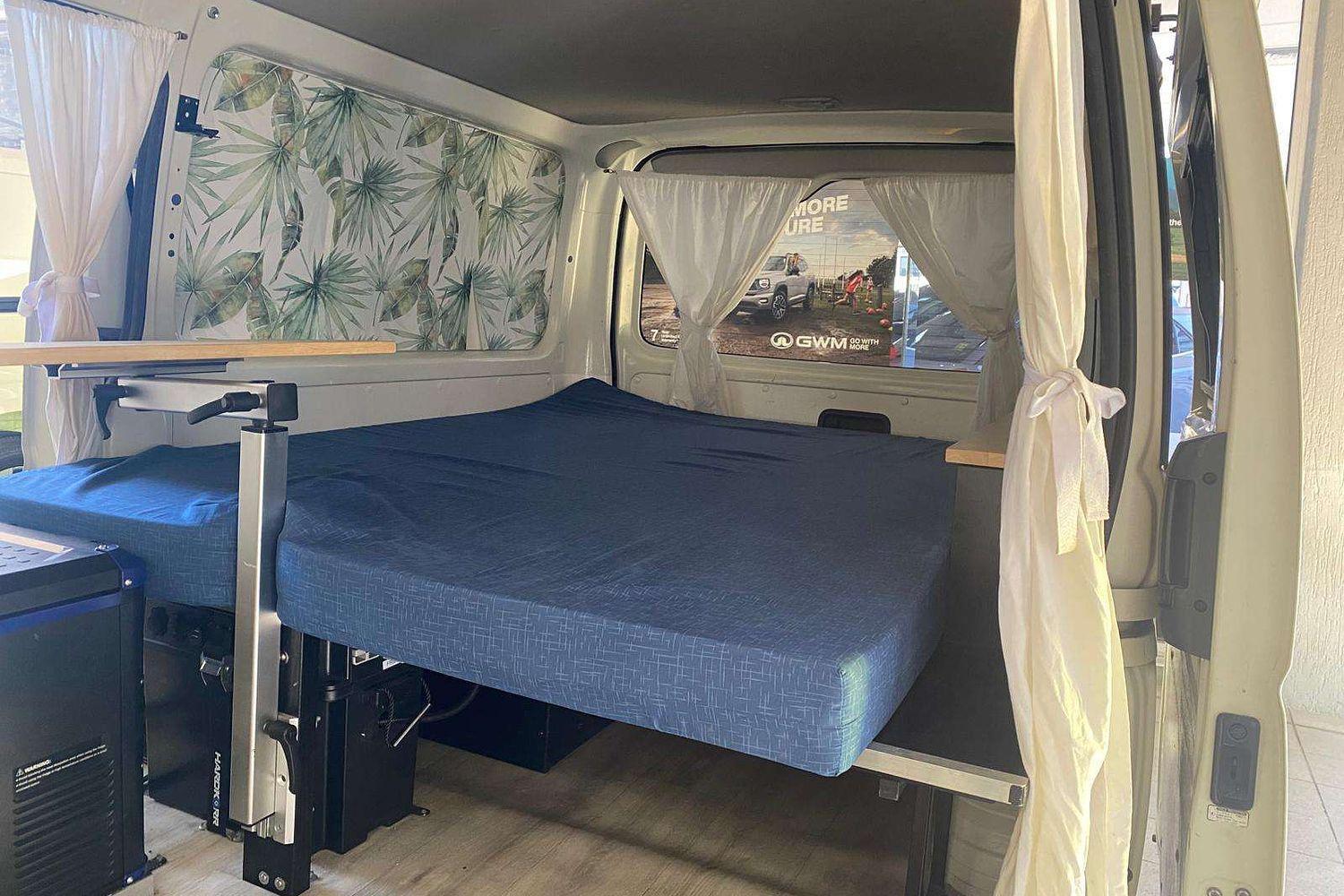 2017 TOYOTA HIACE KDH201 DX LONG 4 SP AUTOMATIC