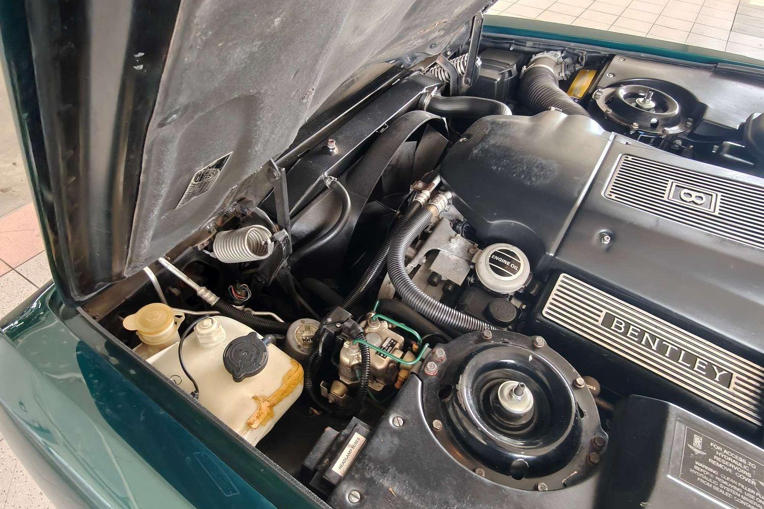 1993 BENTLEY BROOKLANDS 4 SP AUTOMATIC 4D SALOON