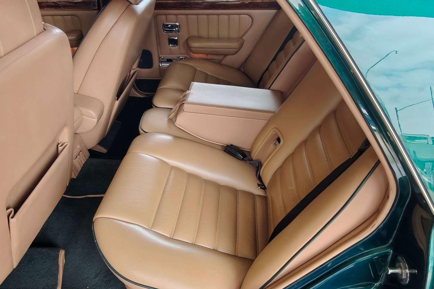 1993 BENTLEY BROOKLANDS 4 SP AUTOMATIC 4D SALOON