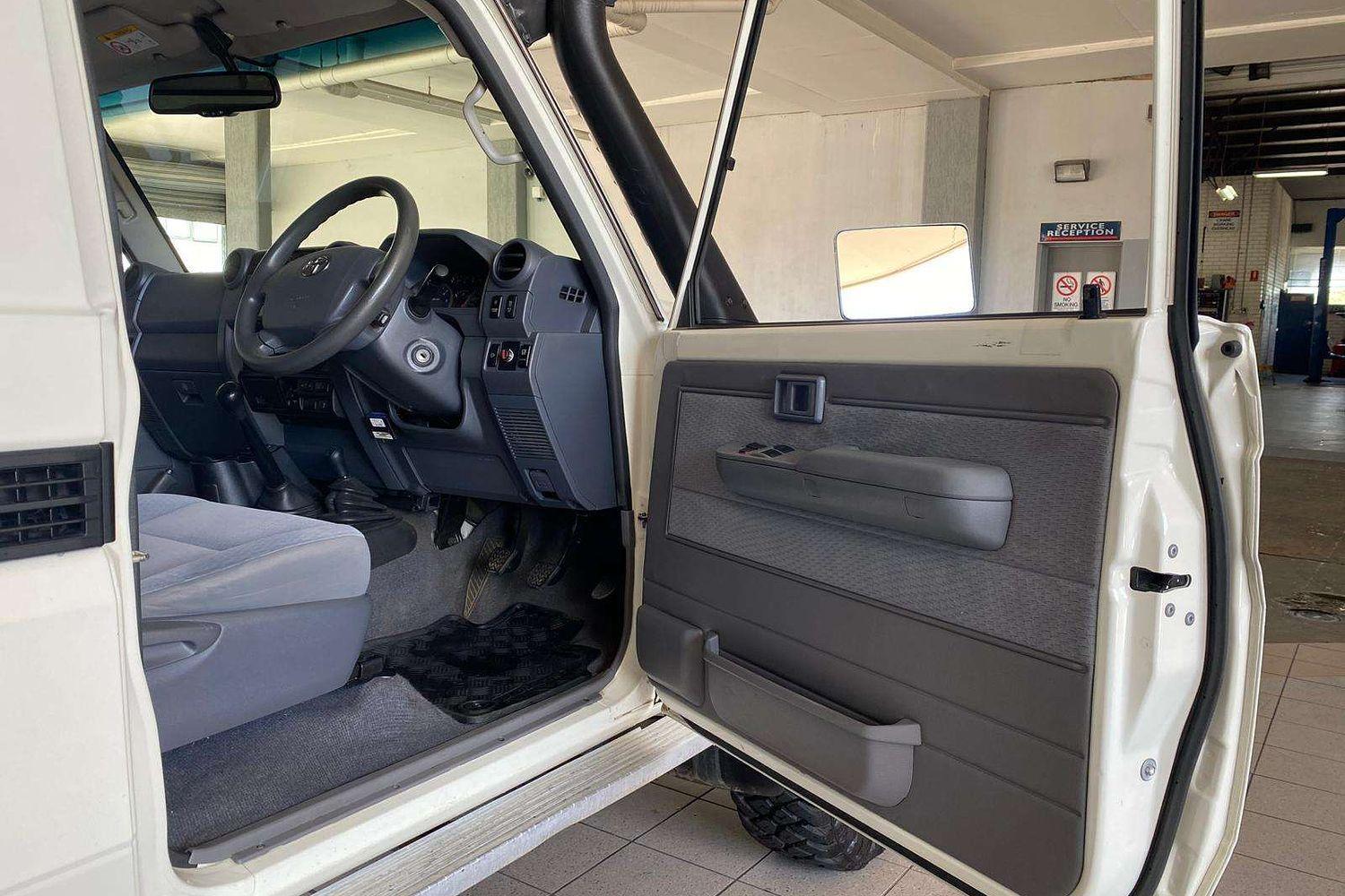 2021 TOYOTA LANDCRUISER 70 SERIES VDJ79R GXL 5 SP MANUAL C/CHAS