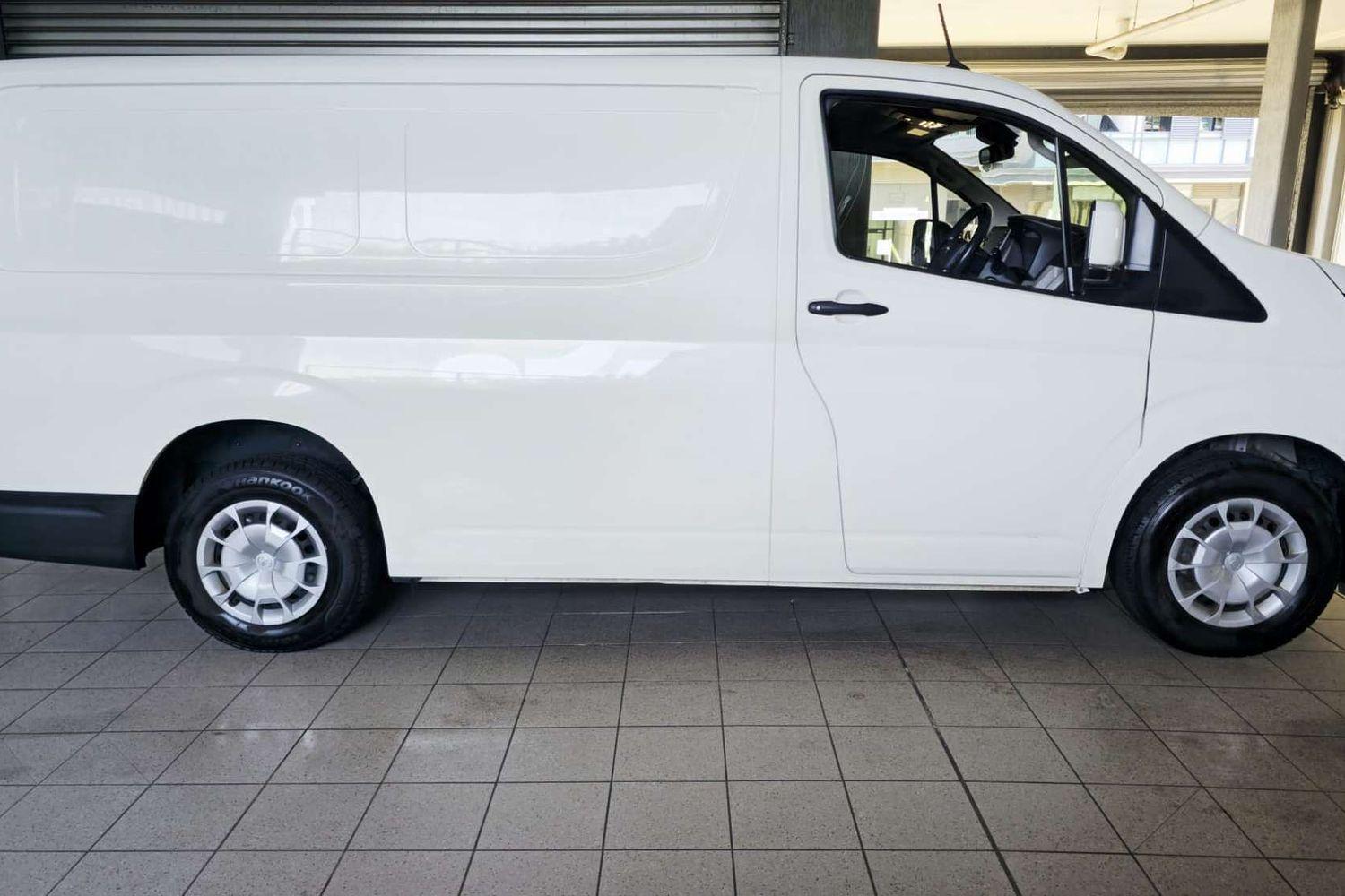 2022 TOYOTA HIACE GDH300R LWB 6 SP AUTO SEQUENTIAL 5D VAN