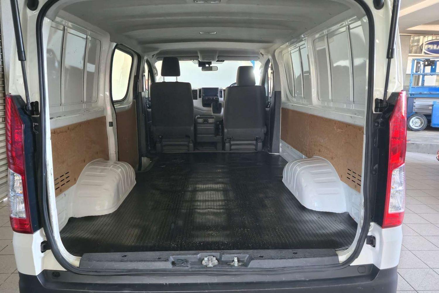 2022 TOYOTA HIACE GDH300R LWB 6 SP AUTO SEQUENTIAL 5D VAN