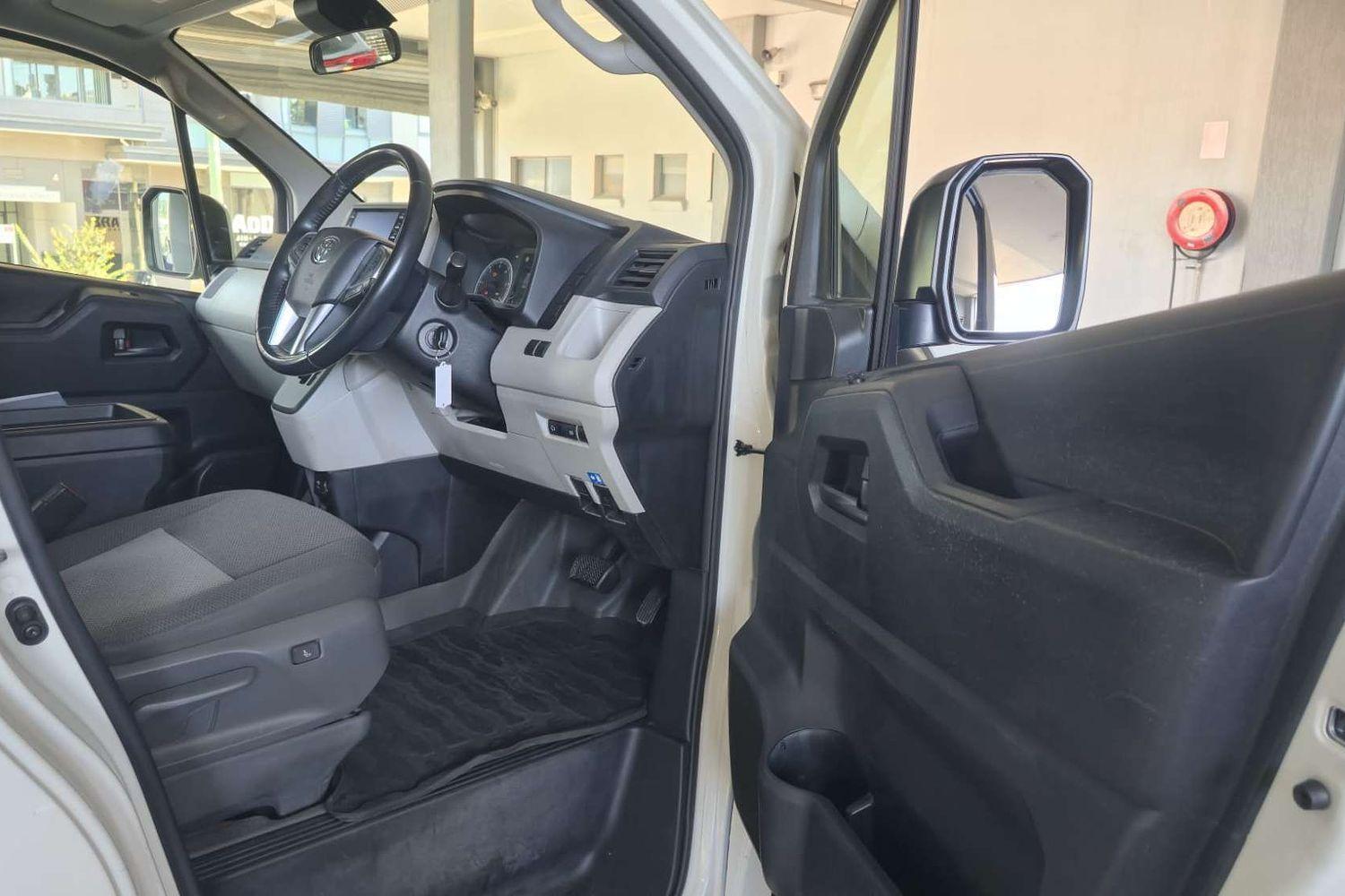 2022 TOYOTA HIACE GDH300R LWB 6 SP AUTO SEQUENTIAL 5D VAN