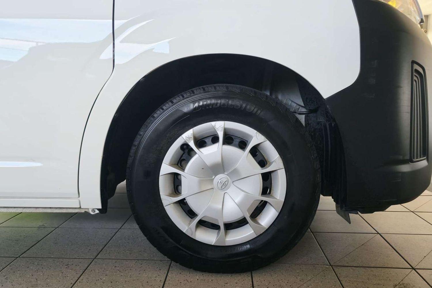 2022 TOYOTA HIACE GDH300R LWB 6 SP AUTO SEQUENTIAL 5D VAN