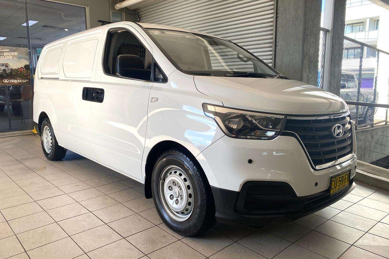 2019 HYUNDAI iLOAD TQ4 MY19 3S LIFTBACK 5 SP AUTOMATIC 4D VAN