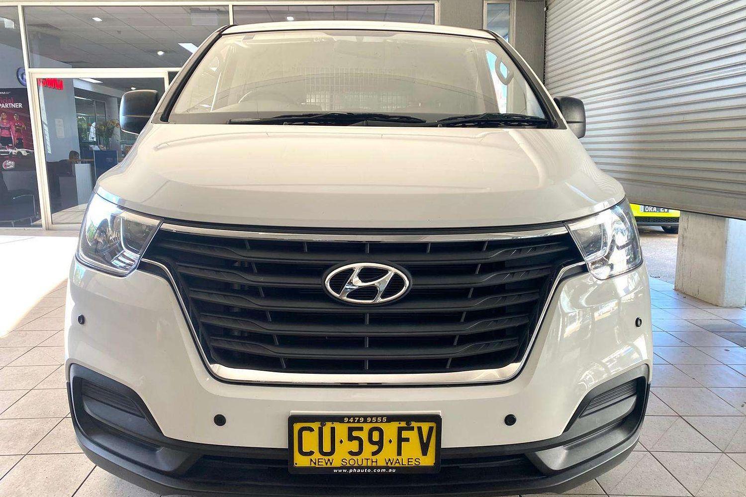 2019 HYUNDAI iLOAD TQ4 MY19 3S LIFTBACK 5 SP AUTOMATIC 4D VAN