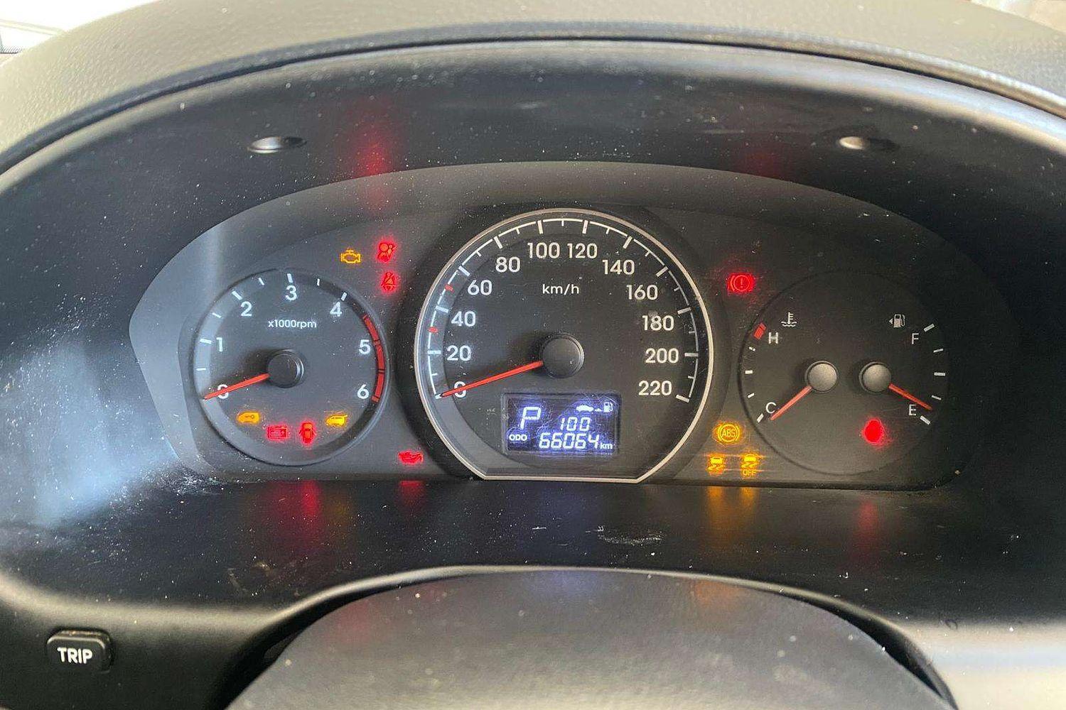 2019 HYUNDAI iLOAD TQ4 MY19 3S LIFTBACK 5 SP AUTOMATIC 4D VAN