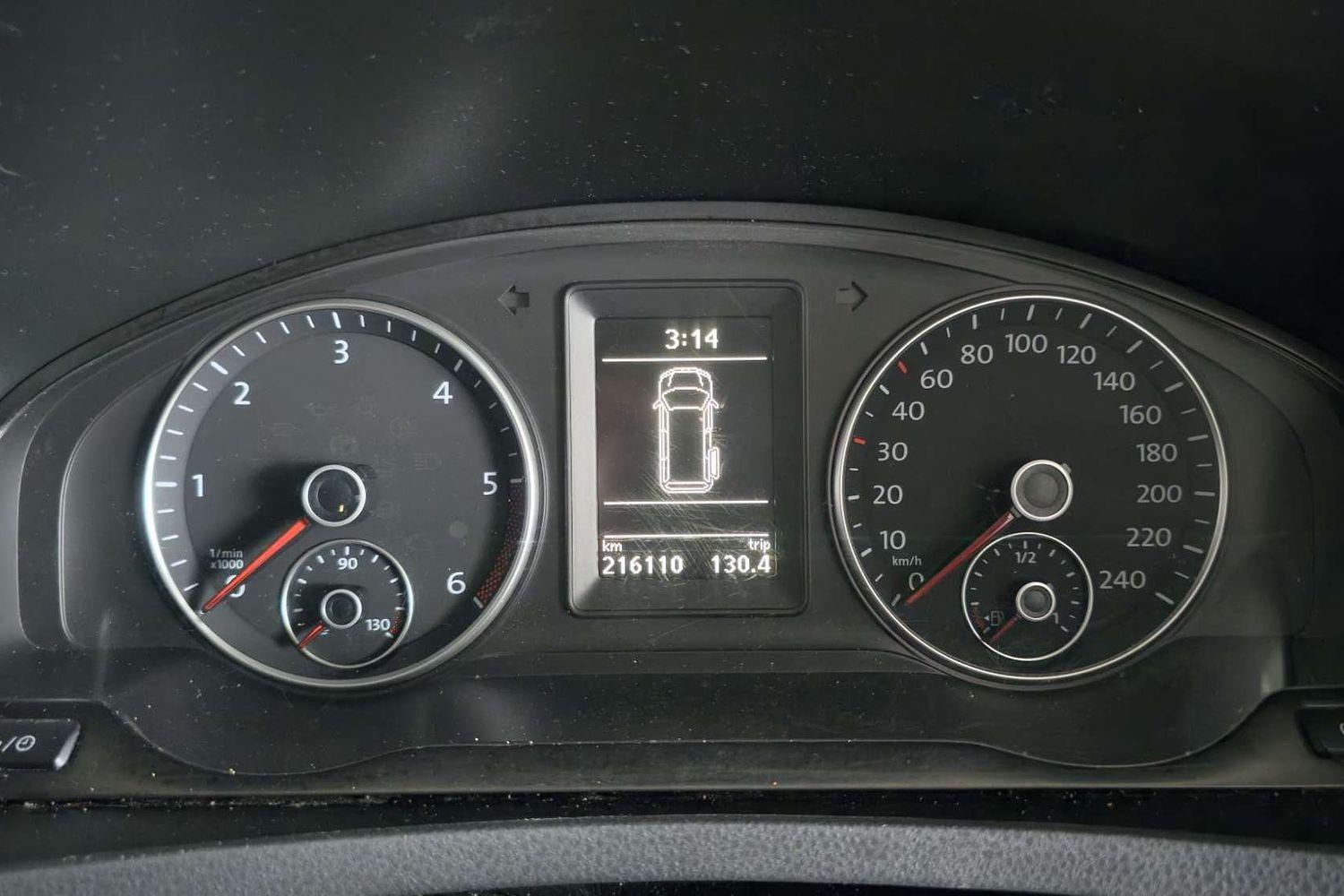 2015 VOLKSWAGEN MULTIVAN T5 MY15 COMFORTLINE TDI340 7 SP AUTO DIRECT SHIFT 4D WAGON