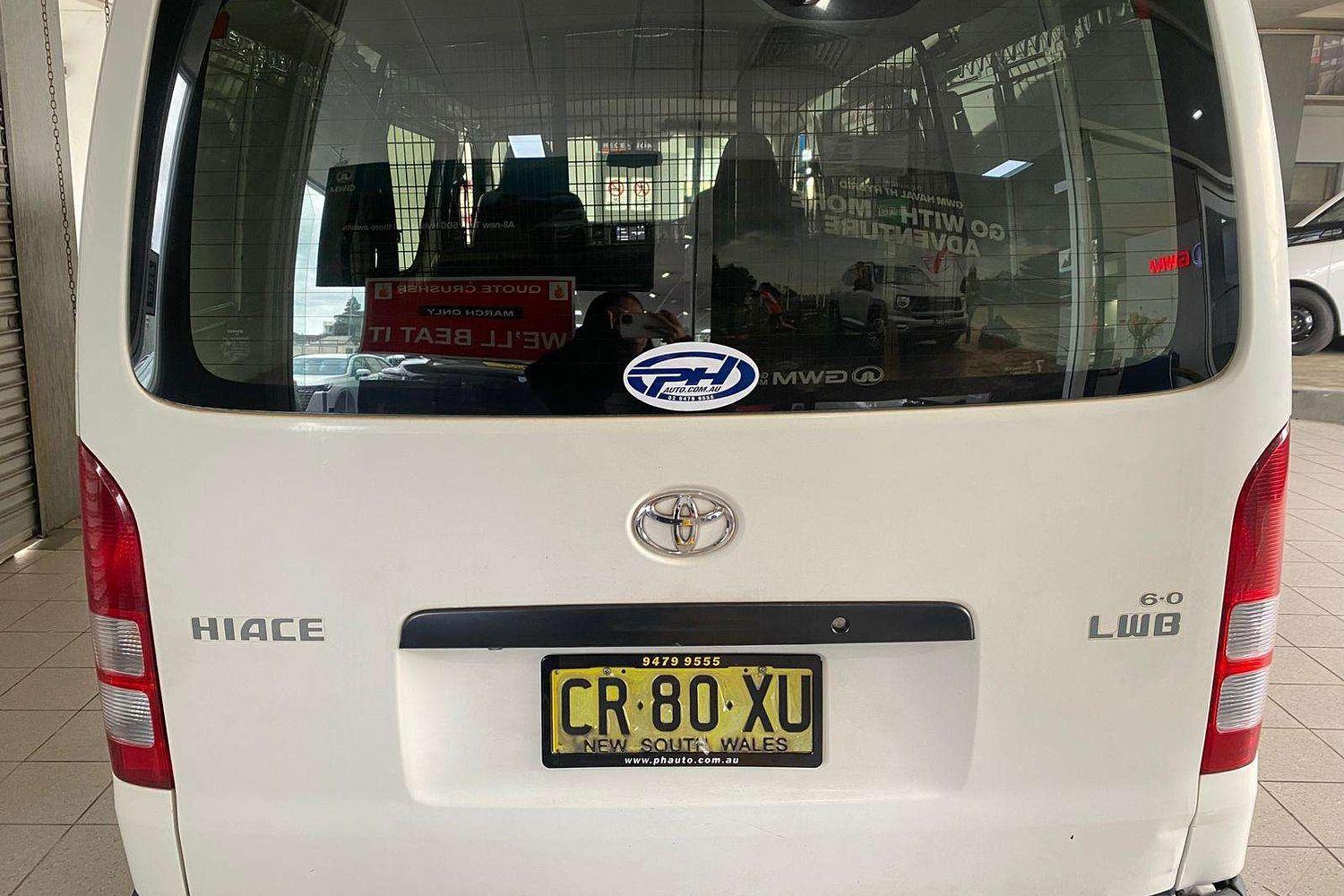 2018 TOYOTA HIACE KDH201R MY16 LWB CREW 4 SP AUTOMATIC 4D VAN