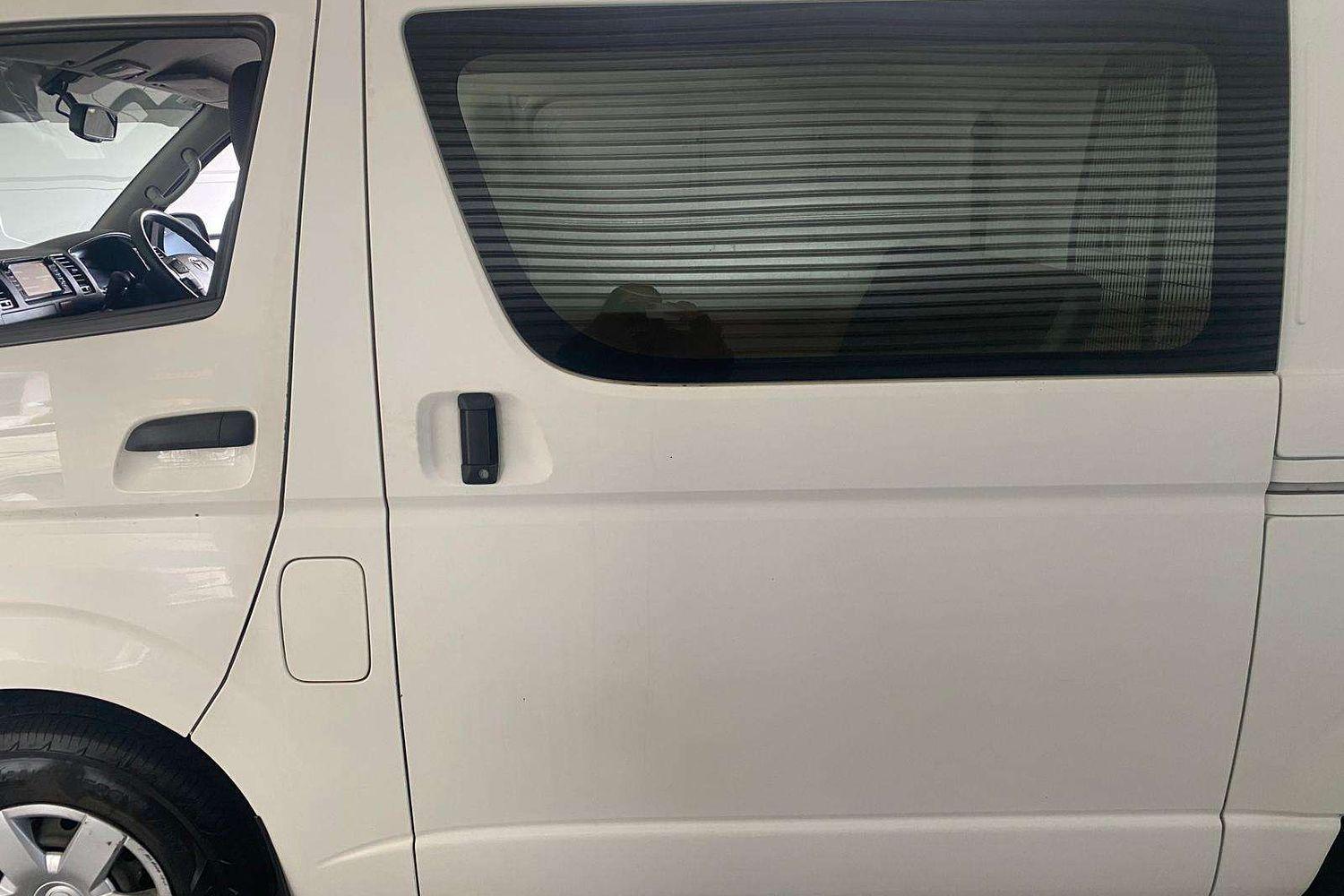 2018 TOYOTA HIACE KDH201R MY16 LWB CREW 4 SP AUTOMATIC 4D VAN