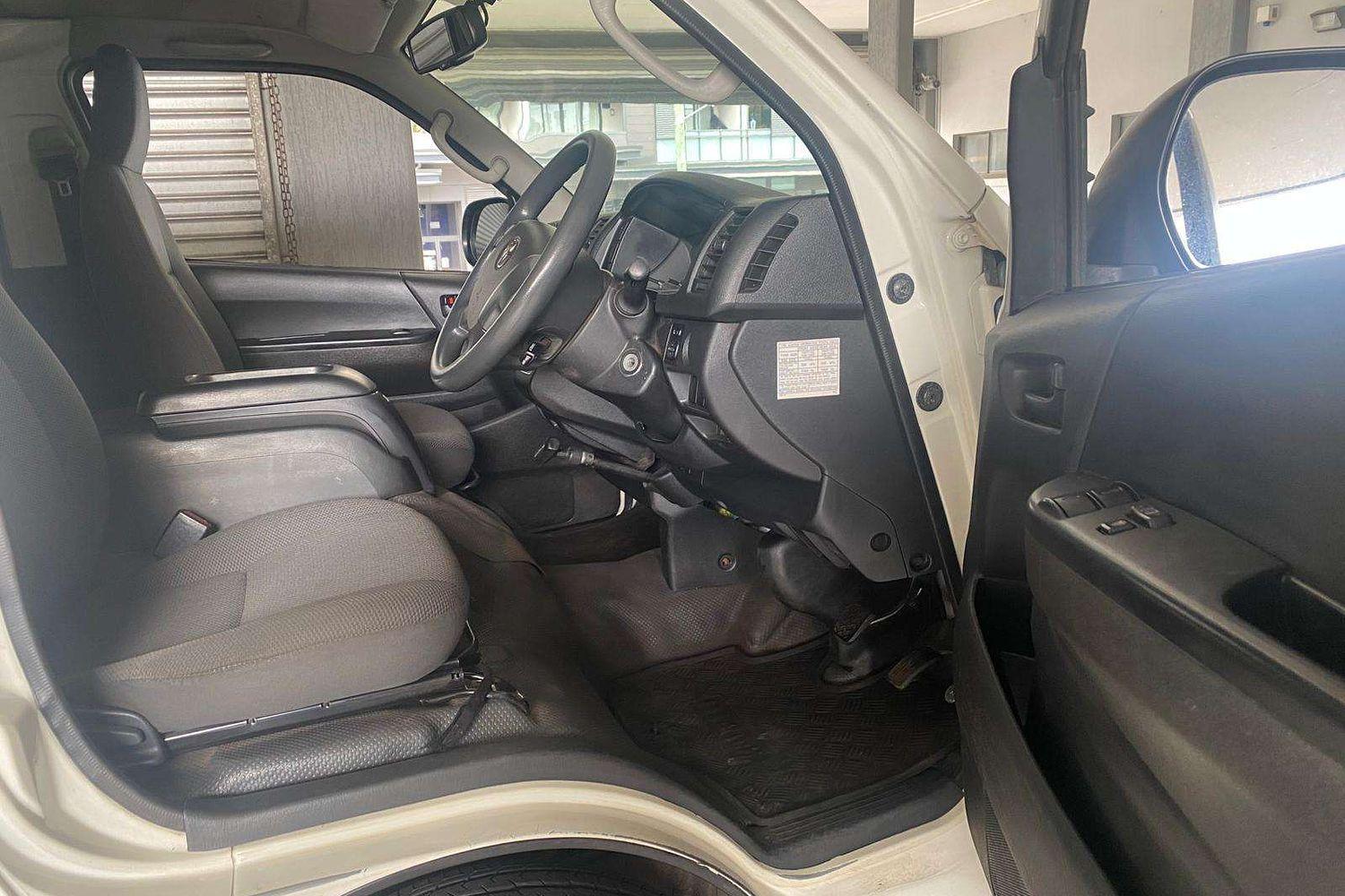 2018 TOYOTA HIACE KDH201R MY16 LWB CREW 4 SP AUTOMATIC 4D VAN