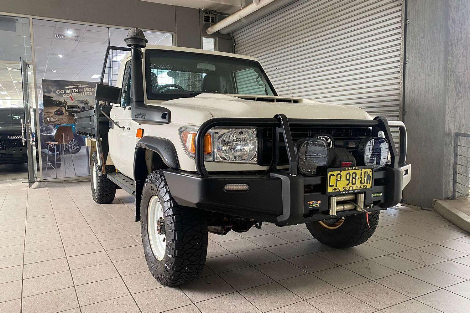 2018 TOYOTA LANDCRUISER VDJ79R MY18 WORKMATE (4x4) 5 SP MANUAL C/CHAS