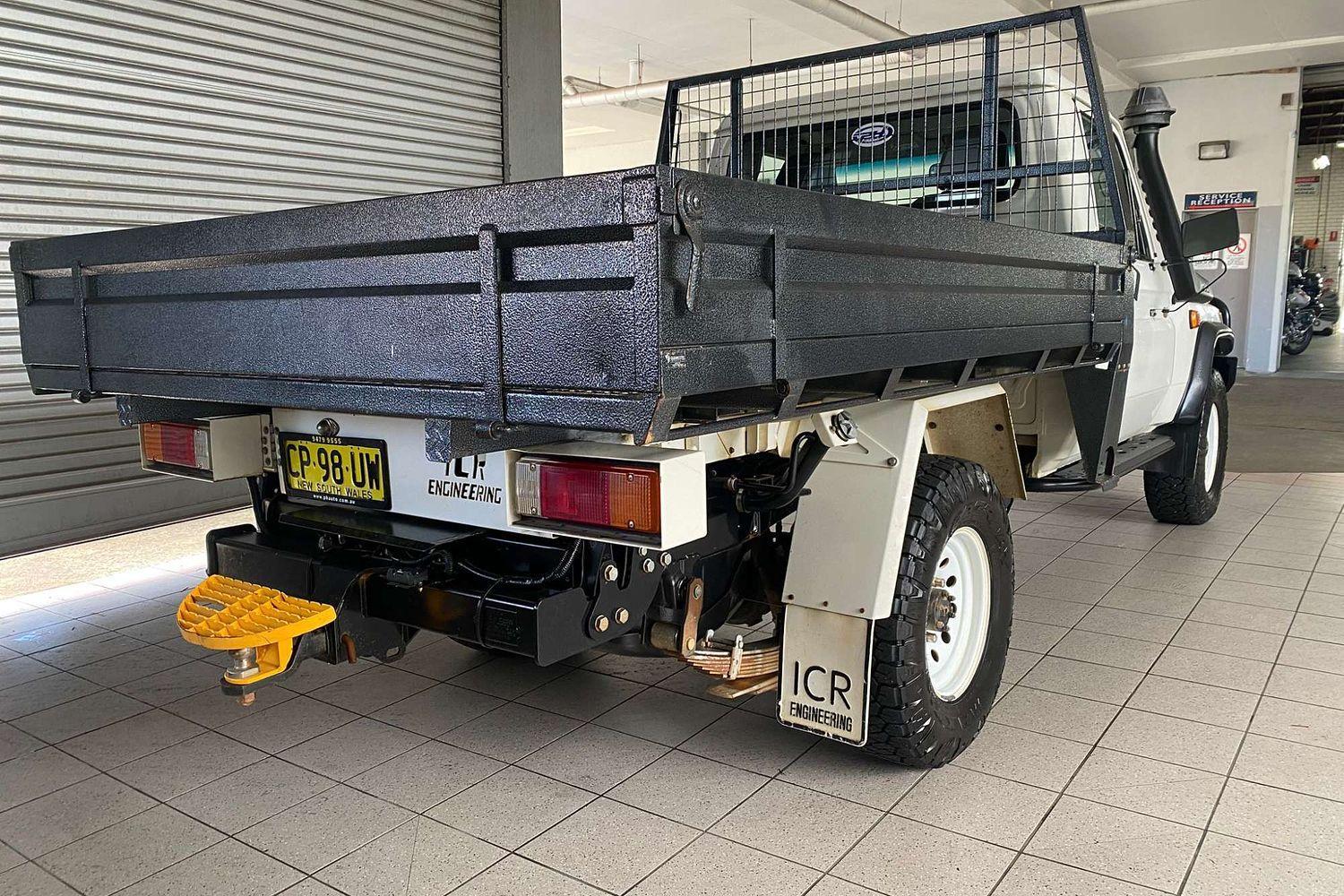 2018 TOYOTA LANDCRUISER VDJ79R MY18 WORKMATE (4x4) 5 SP MANUAL C/CHAS